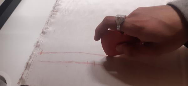 Tracé des pièces de doublure. Il s'agit d'une doublure blanche up peu satinée.