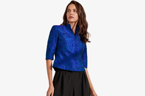 14. Oslo – Short jacket with stand-up collar and finished edge